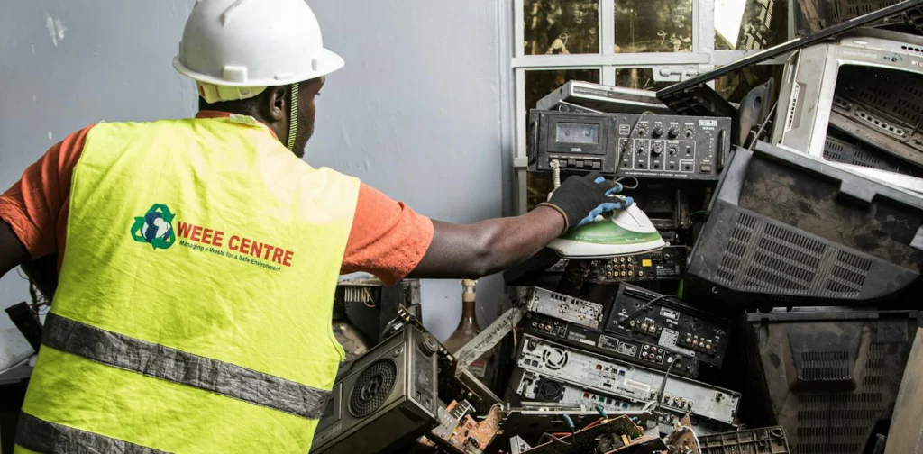 Africa’s Circular Economy Exists in Repair Shops and Scrap Yards, Researchers Argue